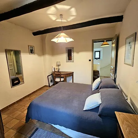 Superbe Mas Provencal Avec Piscine Au Pied De *