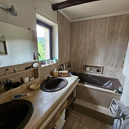 Holiday home Superbe Mas Provencal Avec Piscine Au Pied De Gordes
